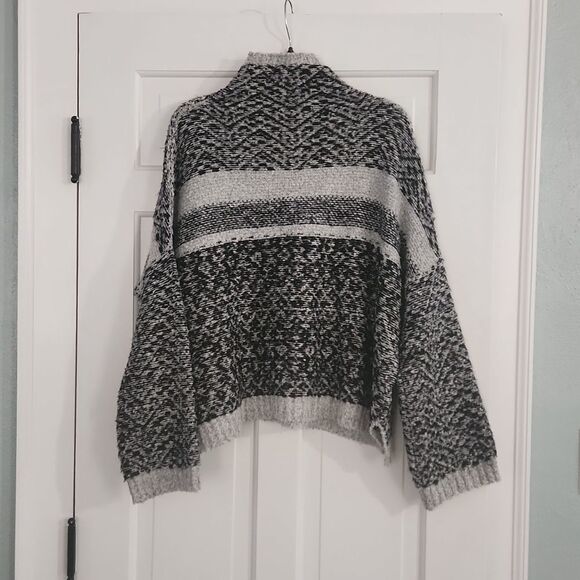 John + Jenn Boxy Cowl Neck Knit Sweater - Picture 5 of 6